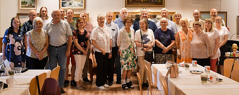 Suihkoset ryhmäkuvassa